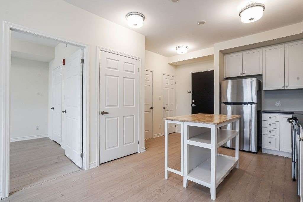 200 Lagerfeld Dr, unit 402 for rent - image #3