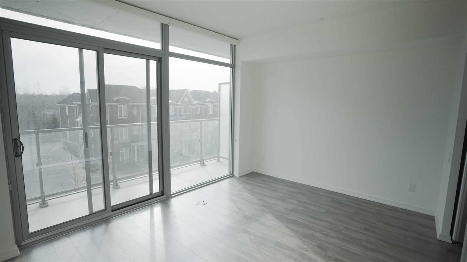 105 The Queensway Ave, unit 307 for rent - image #6