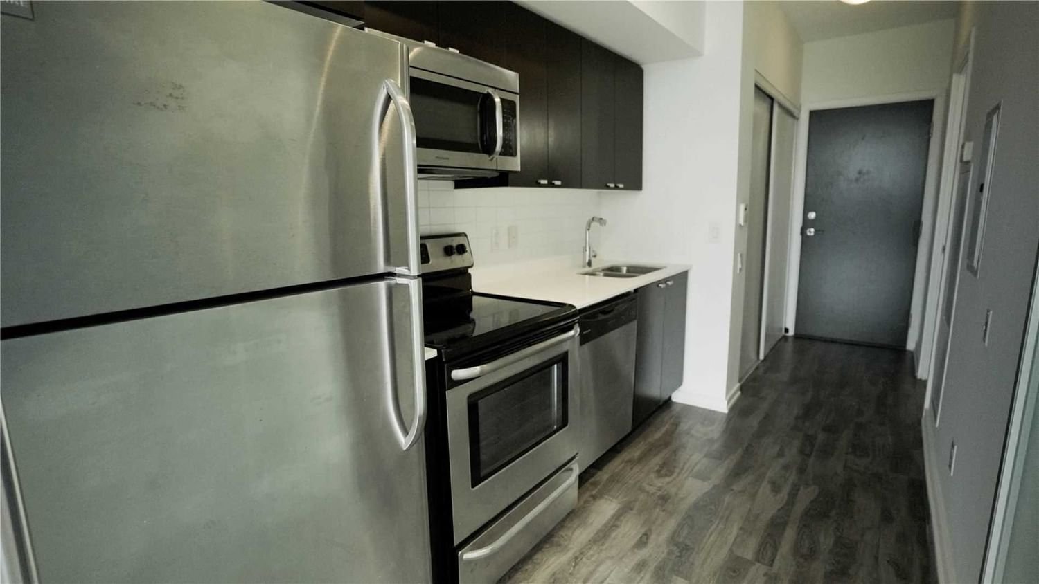 105 The Queensway Ave, unit 307 for rent - image #7