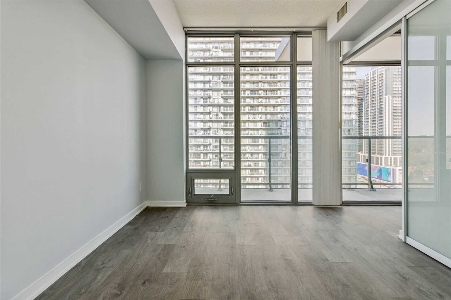 105 The Queensway Ave, unit 1414 for sale - image #13