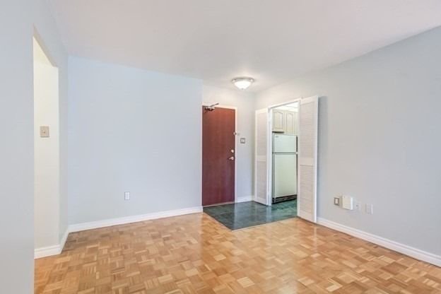 360 Ridelle Ave, unit 308 for rent - image #4