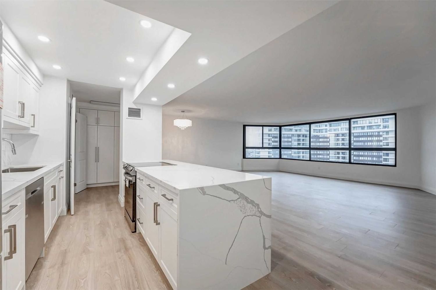 1300 Bloor St S, unit 2309 for sale - image #3