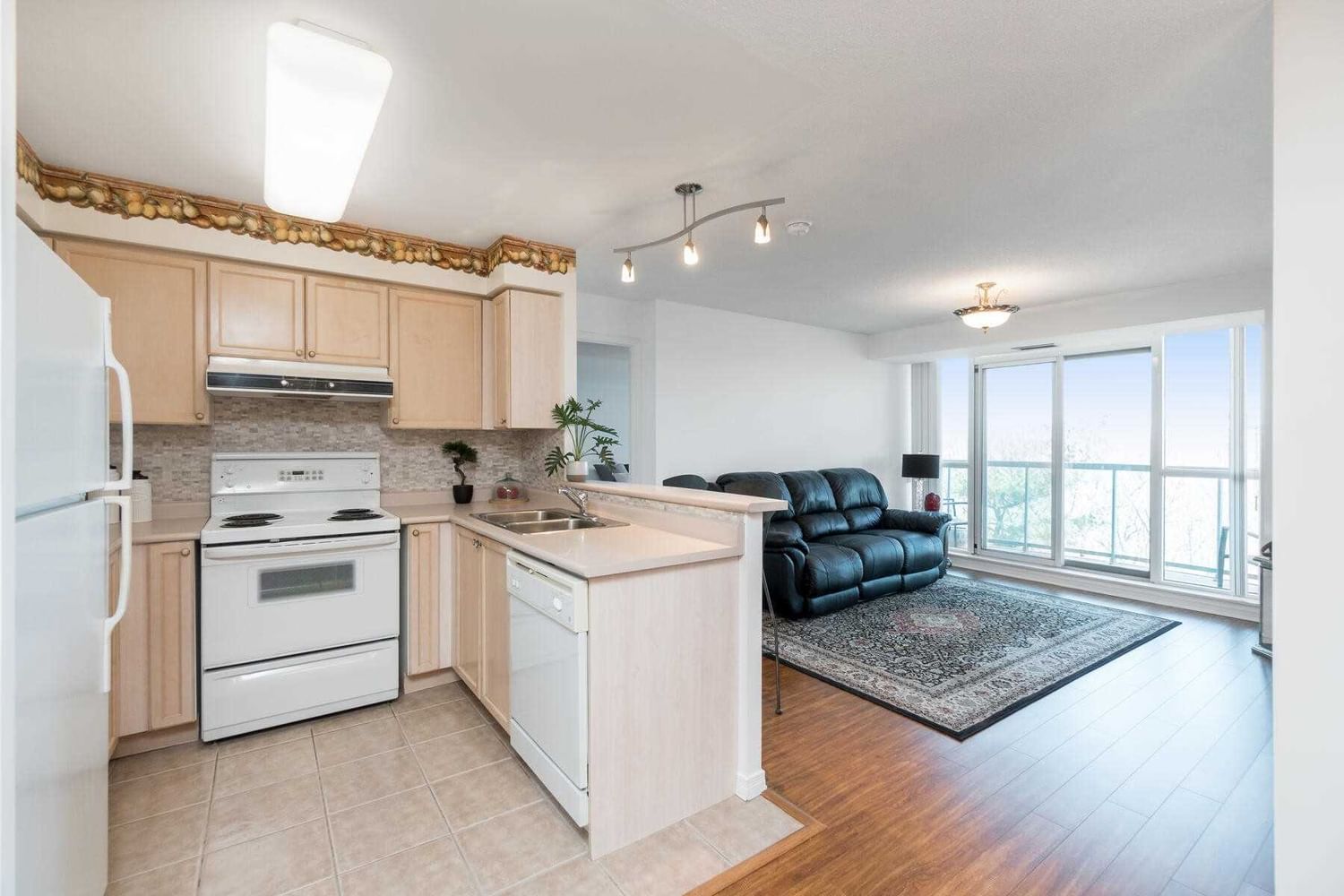 2565 Erin Centre Blvd, unit 901 for sale