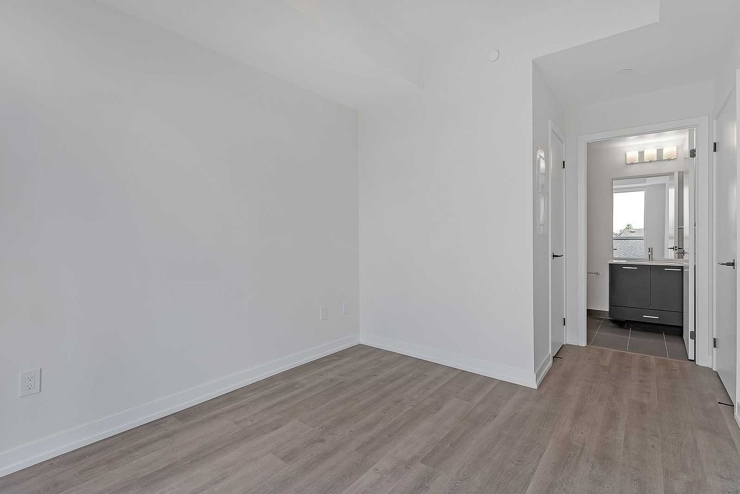 2300 St. Clair Ave W, unit 422 for rent - image #18