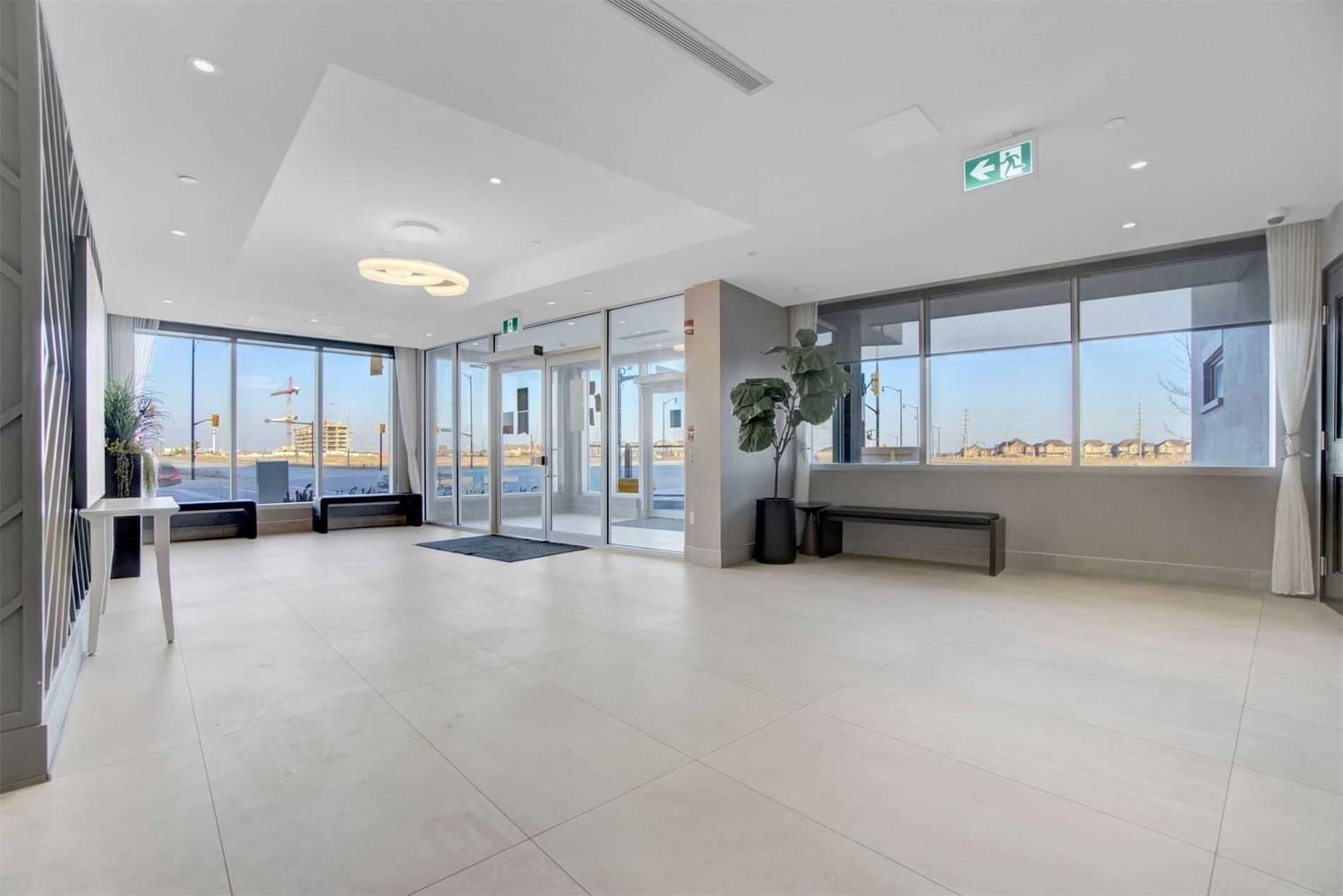 200 Lagerfeld Dr, unit 127 for sale