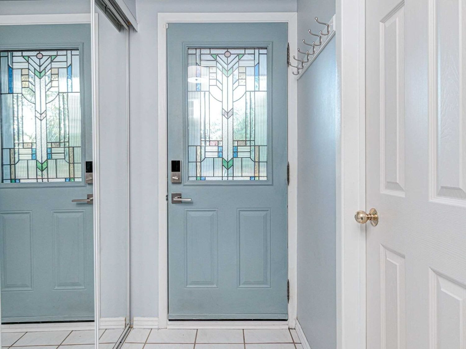 6 Roehampton Cres W for sale in Brampton South - image #4