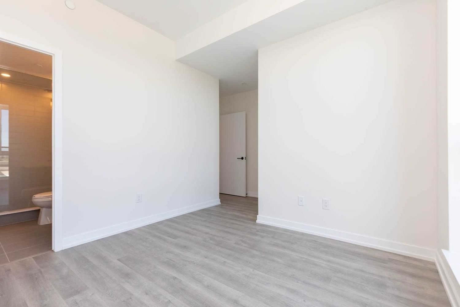 2300 St. Clair Ave W, unit 621 for rent - image #13