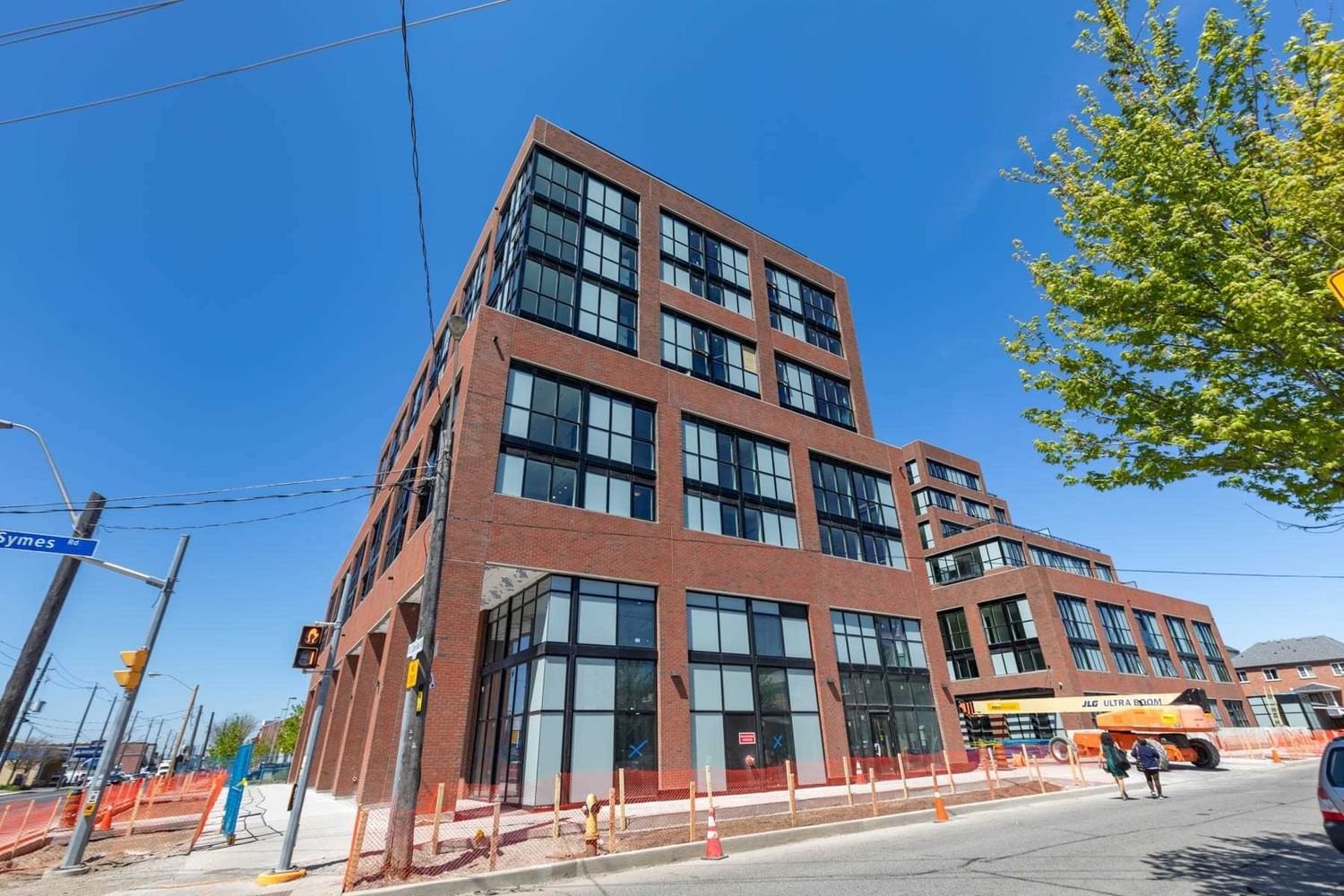 2300 St. Clair Ave W, unit 816 for rent - image #21