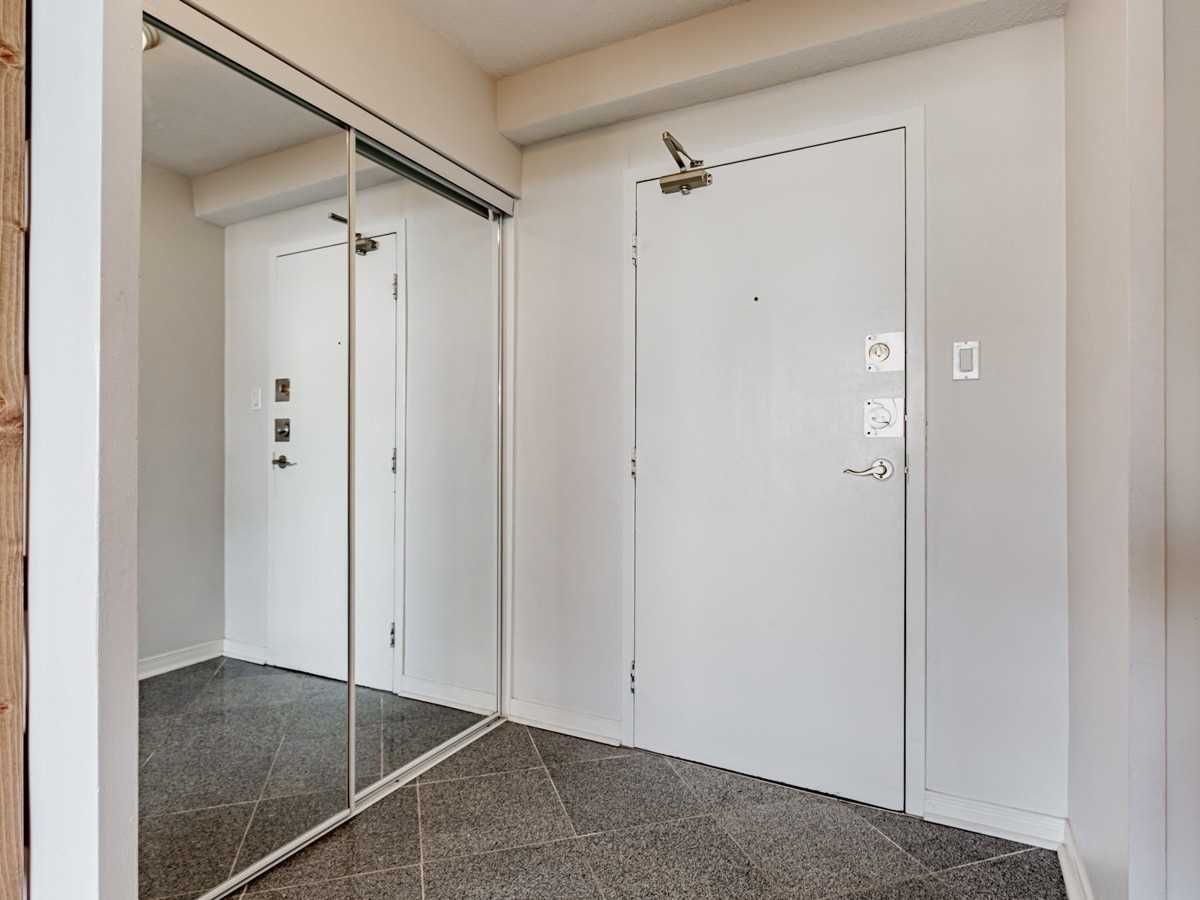 155 Marlee Ave, unit 2303 for sale - image #2