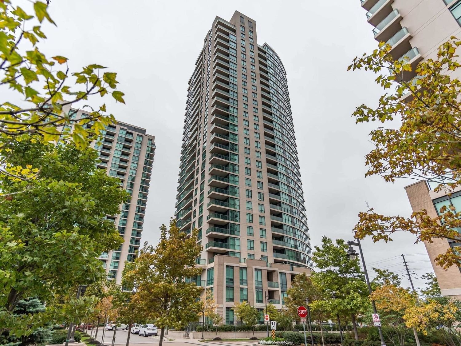 215 Sherway Gardens Rd, unit 1607 for rent - image #2