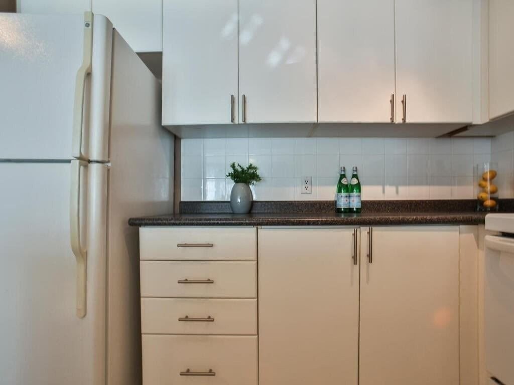 4879 Kimbermount Ave, unit 401 for sale - image #15