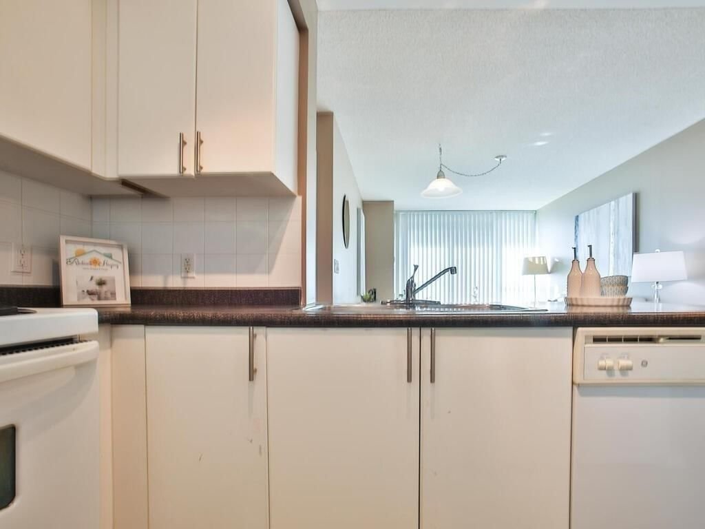 4879 Kimbermount Ave, unit 401 for sale - image #17