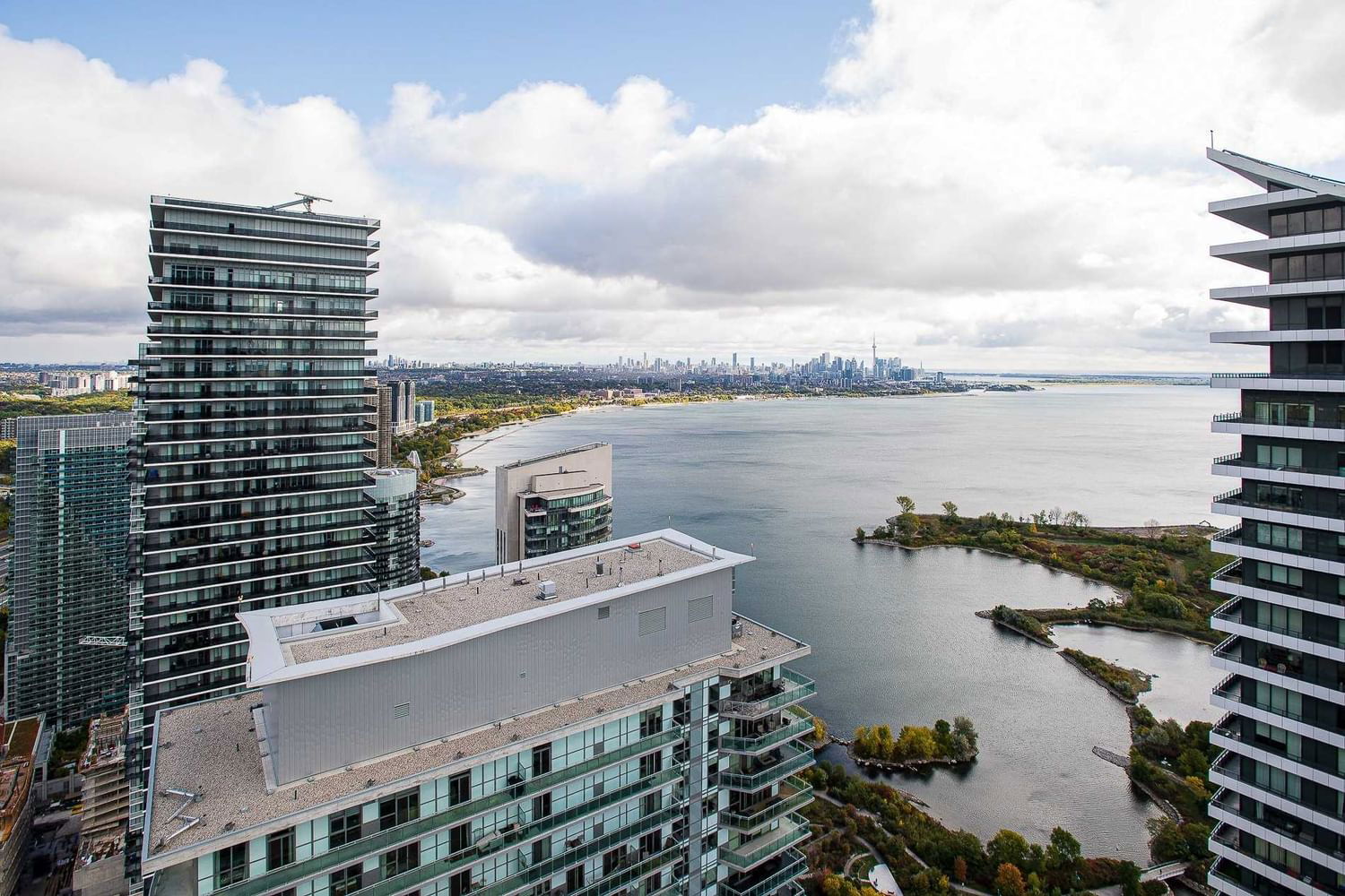 30 Shore Breeze Dr Sky Tower At Eau Du Soleil Condos 1 Bed 1 Bath Unit 5103 Strataca 