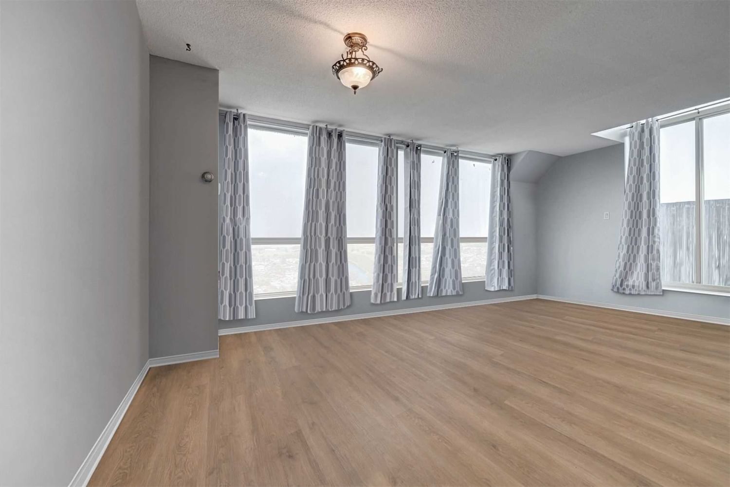 2901 Kipling Ave, unit Ph1705 for sale in Mount Olive | Silvestone | Jamestown - image #4