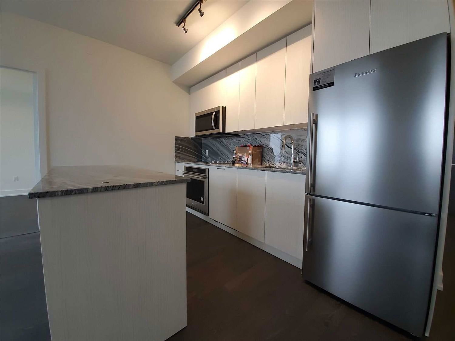 5 Mabelle Ave, unit 4236 for rent - image #2