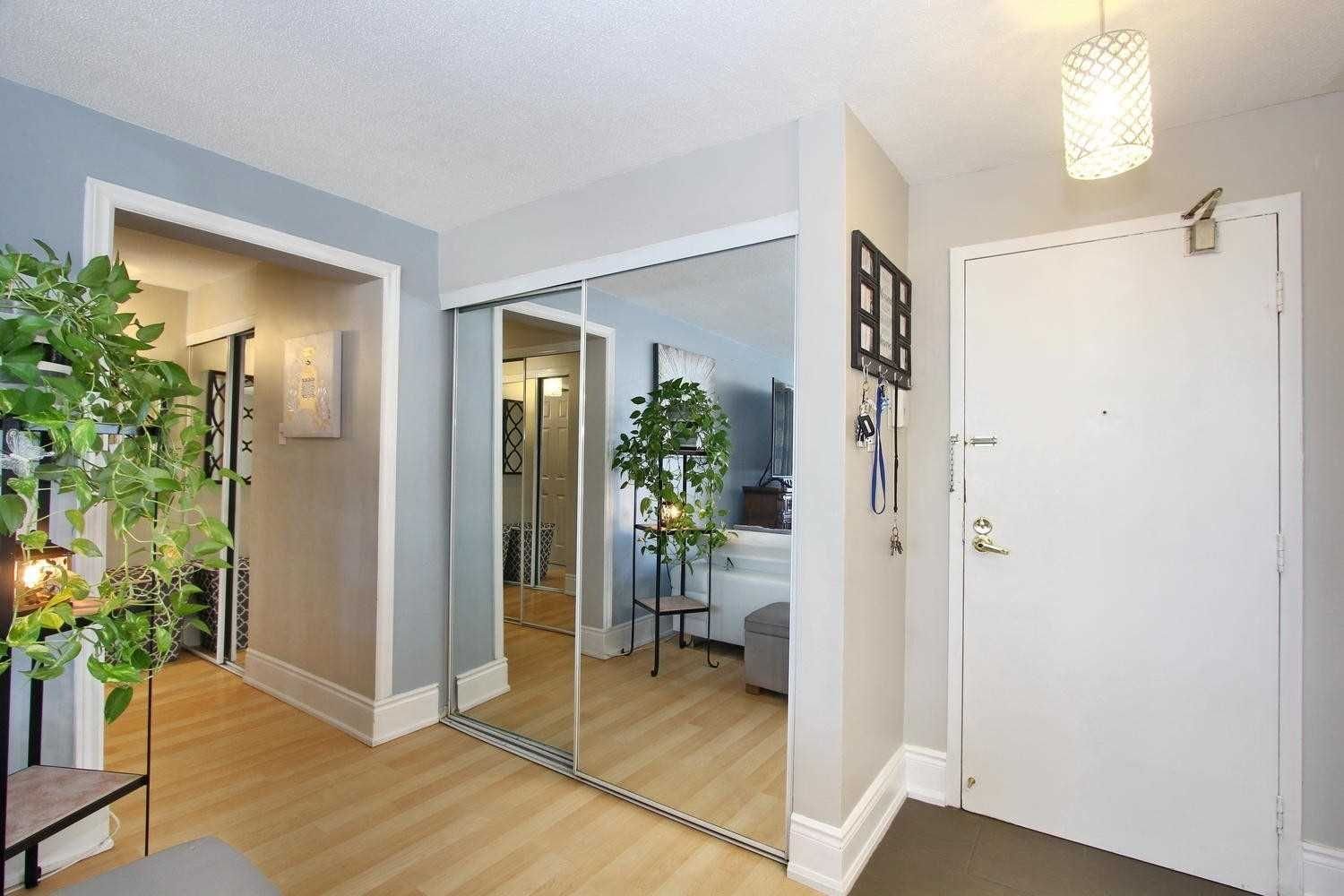 3120 Kirwin Ave, unit 309 for sale - image #4