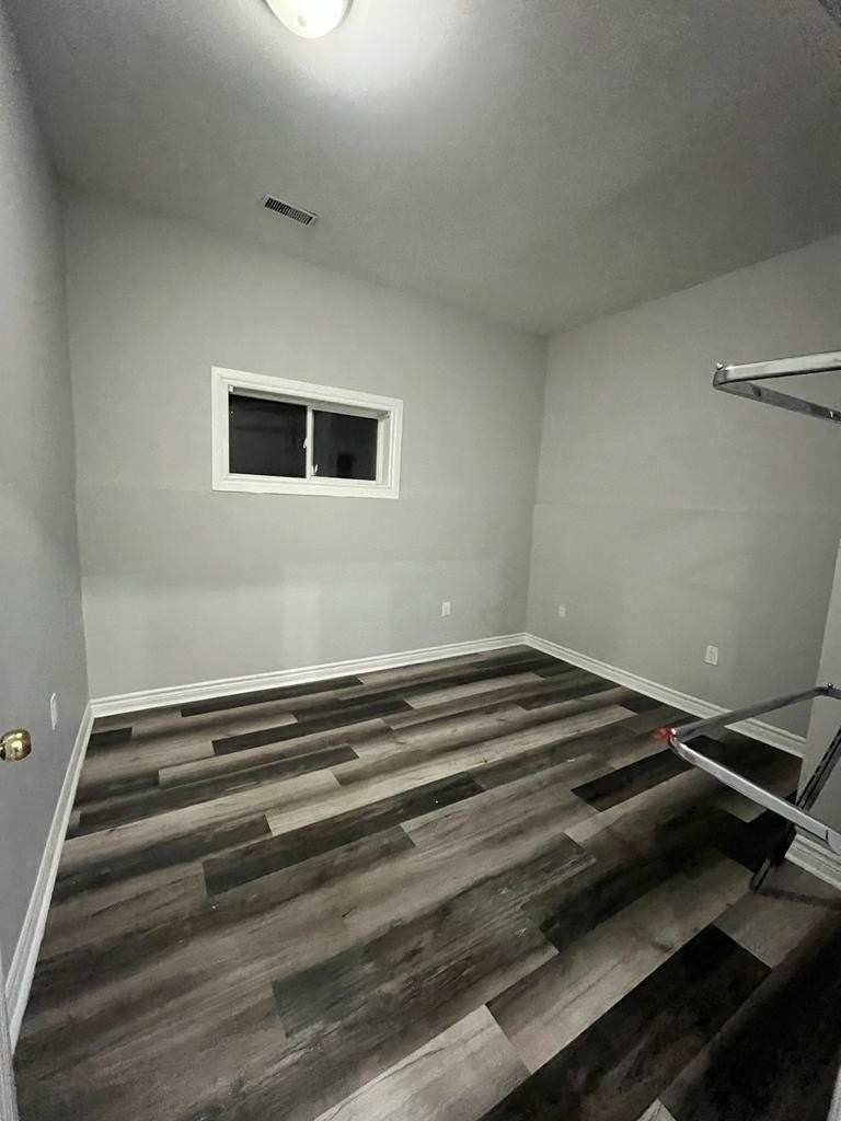 156 Decker Hollow Circ, unit basement for rent in Credit Valley - image #5