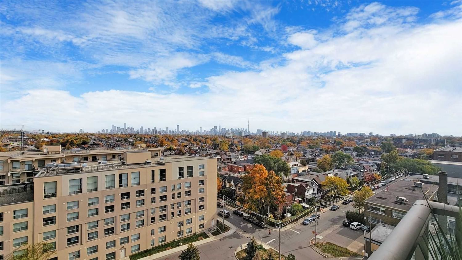 812 Lansdowne Ave, unit 1004 for sale