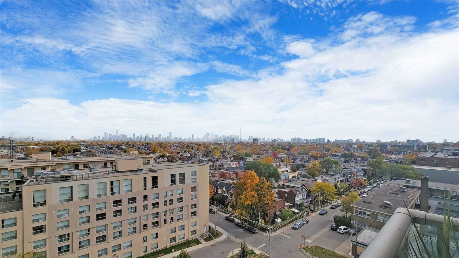 812 Lansdowne Ave, unit 1004 for sale