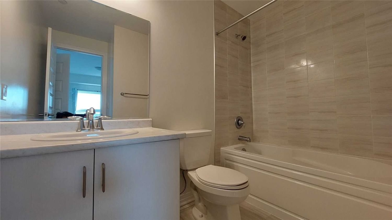 128 Grovewood Common, unit 406 for rent - image #8