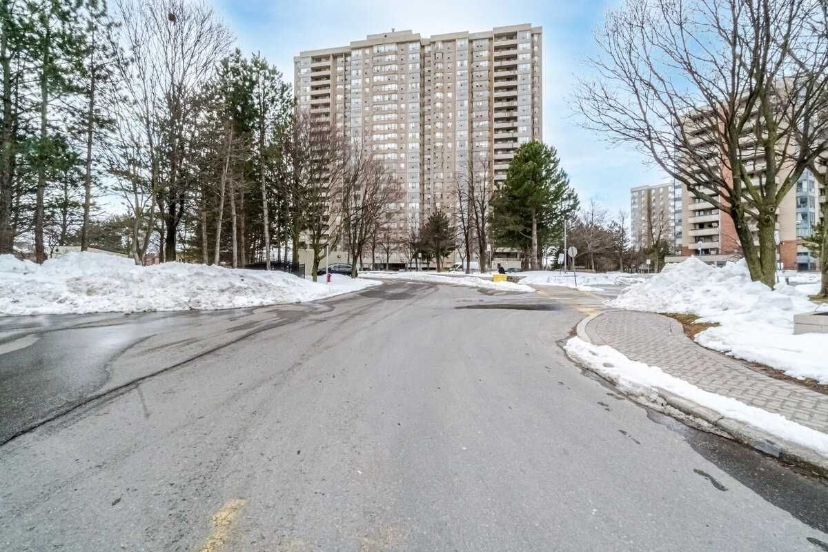 30 Malta Ave, unit 905 for sale