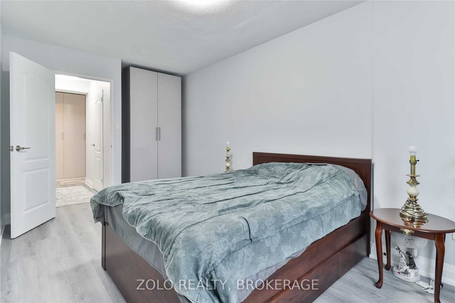 714 The West Mall N, unit 1201 for sale - image #28