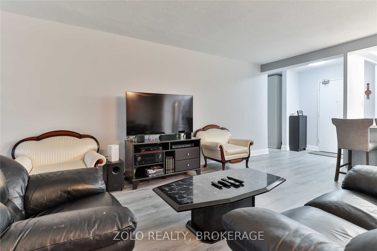 714 The West Mall N, unit 1201 for sale - image #8