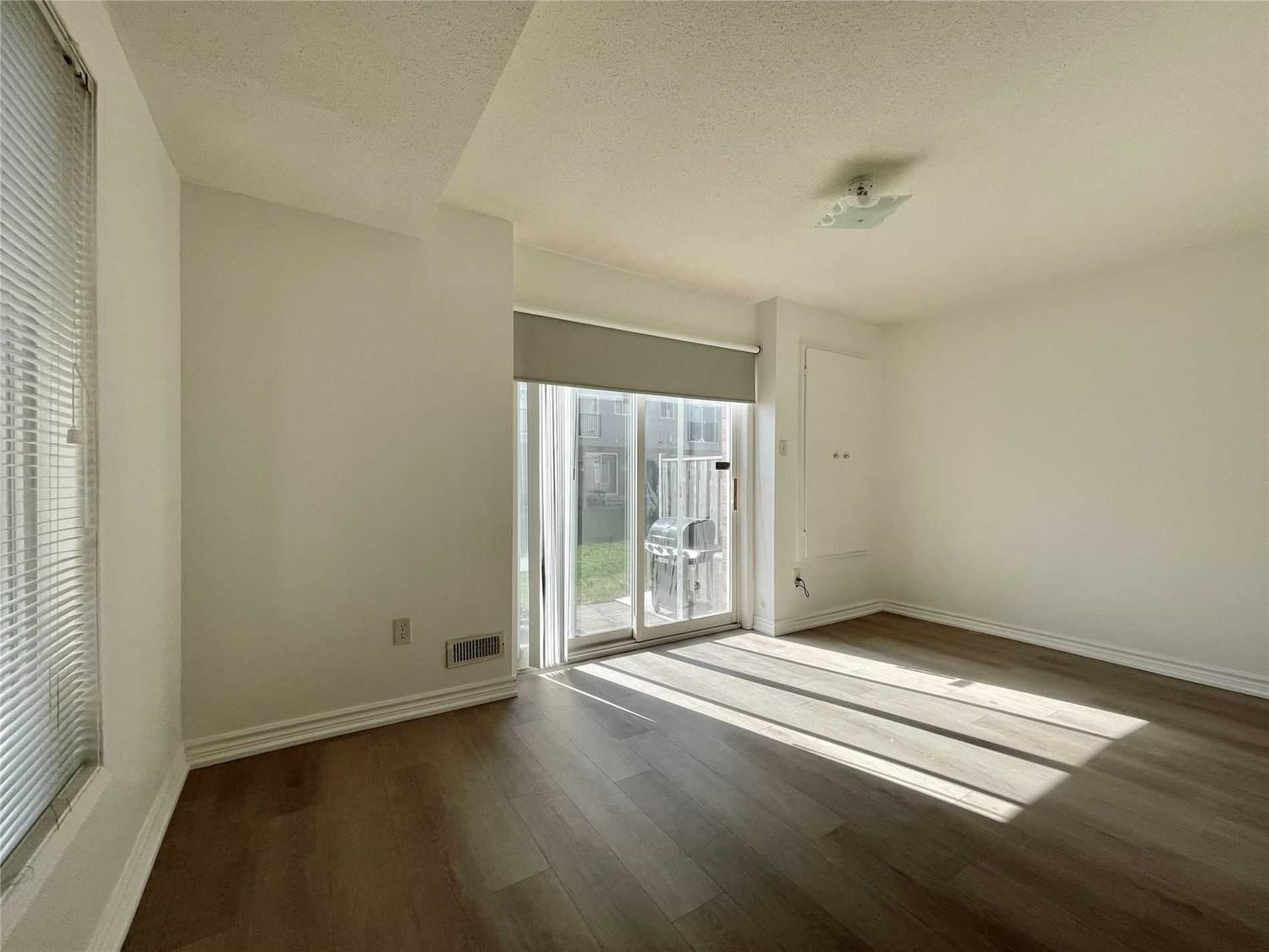 4950 Albina Way, unit 100 for rent - image #19