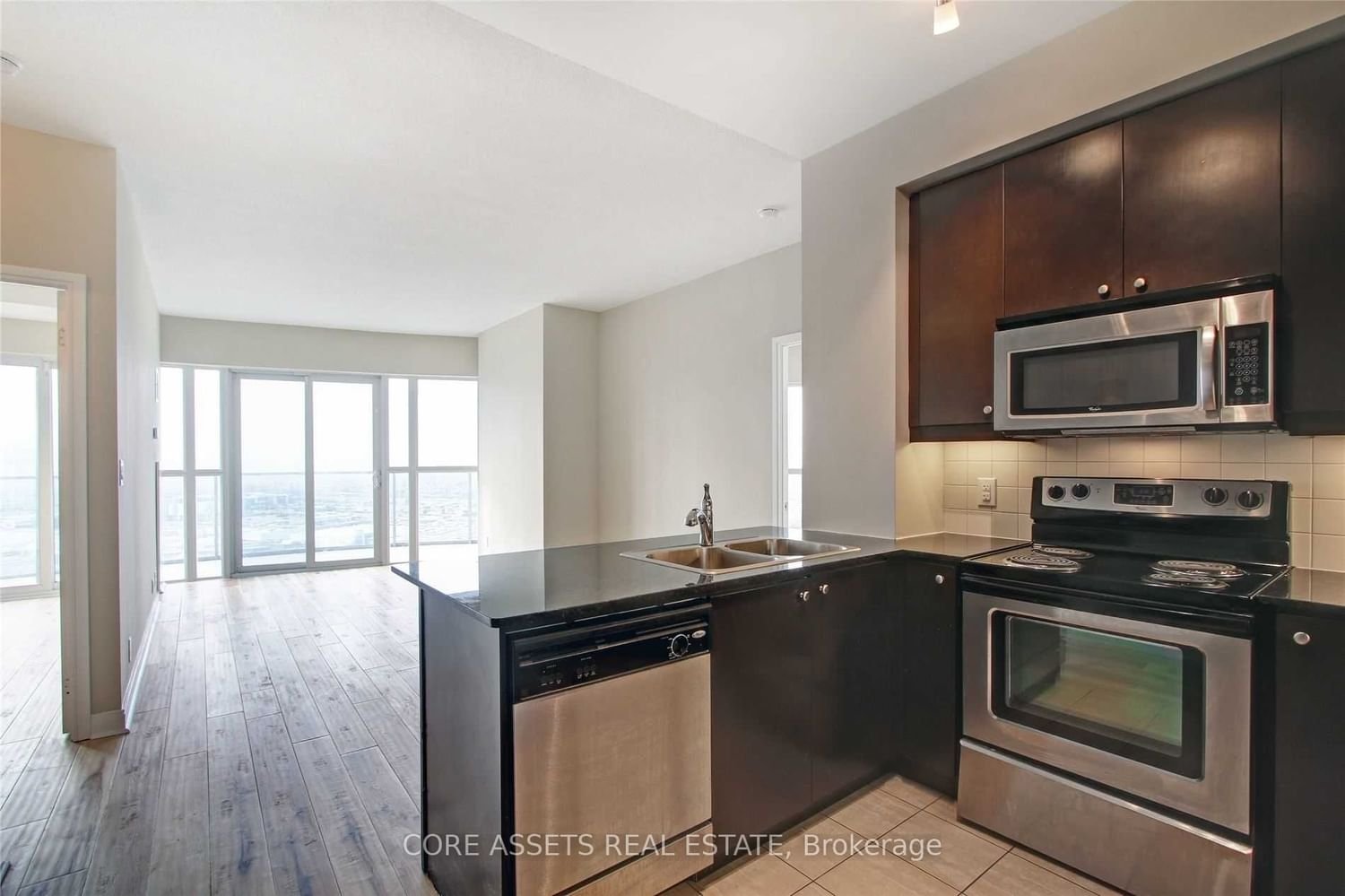 60 Absolute Ave, unit 3305 for rent - image #2