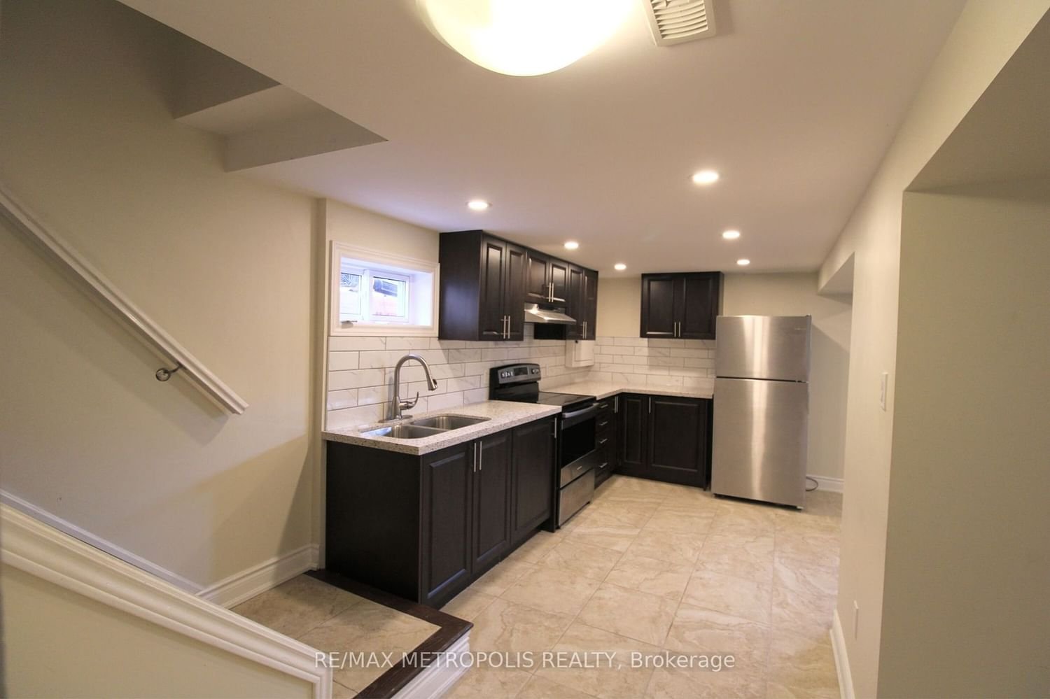 82 Lanyard Rd, unit basement for rent in Humbermede | Emery - image #3