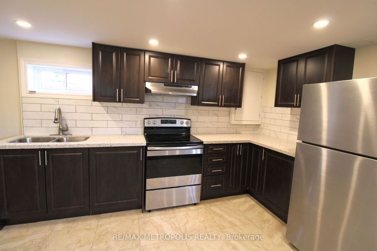 82 Lanyard Rd, unit basement for rent in Humbermede | Emery - image #4
