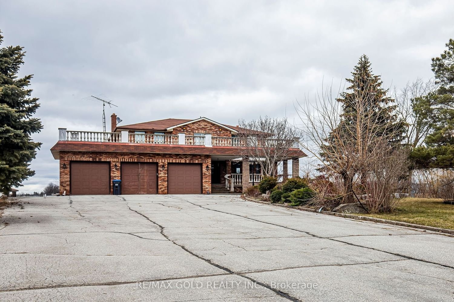 13721 Humber Station Rd for sale  - image #1