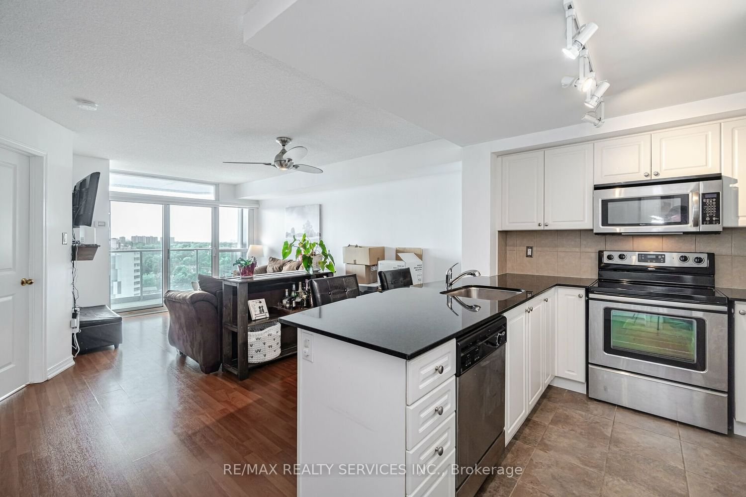 9 George St N, unit 1408 for rent - image #9