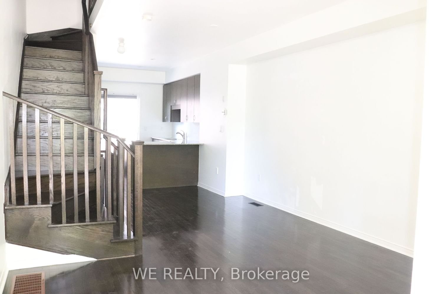 6 Windermere Ave, unit Th 21 for rent - image #2
