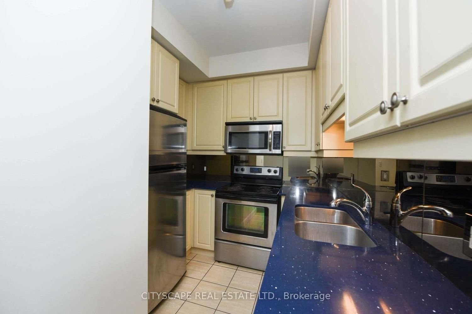 60 Absolute Ave, unit 401 for sale - image #12