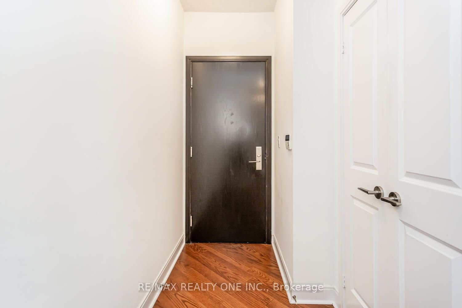80 Absolute Ave W, unit 2807 for rent - image #6