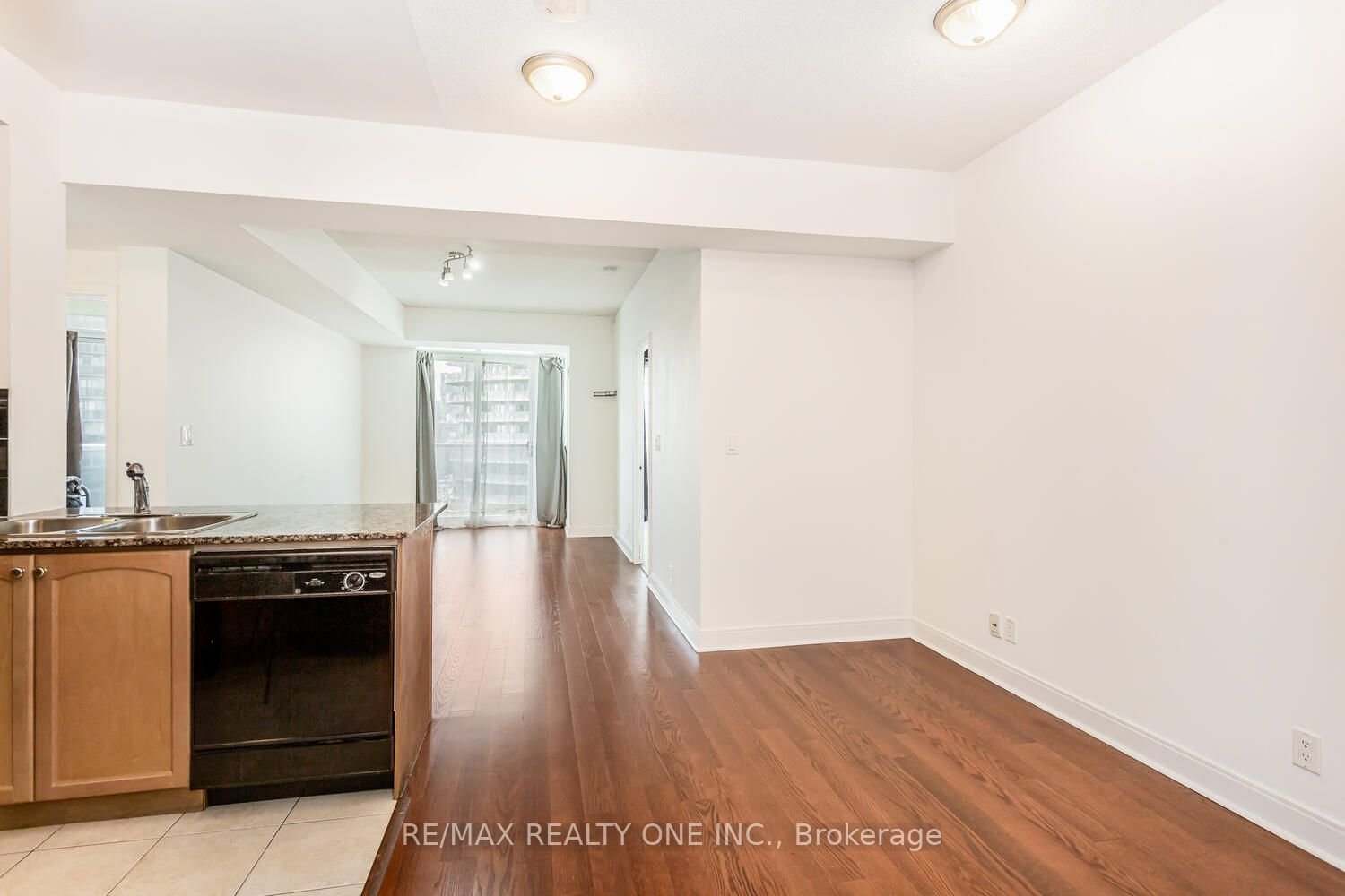 80 Absolute Ave W, unit 2807 for rent - image #7