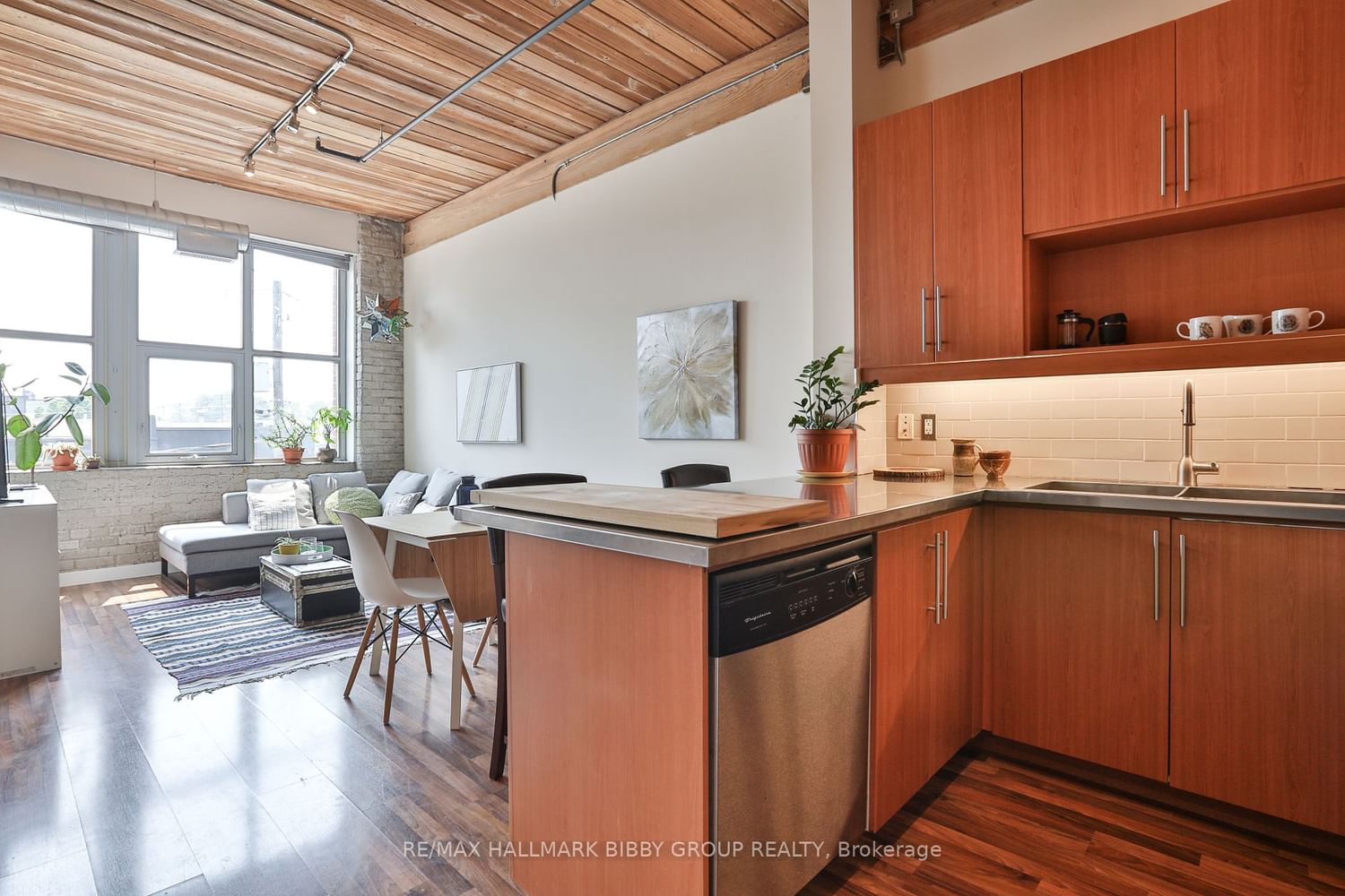 2154 Dundas St W, unit 306 for sale - image #15