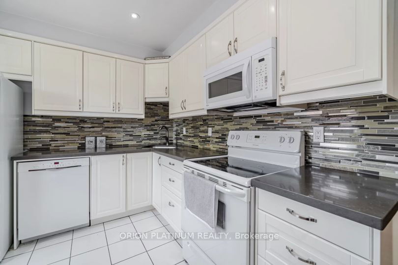 405 Hyacinthe Blvd, unit 67 for sale - image #14