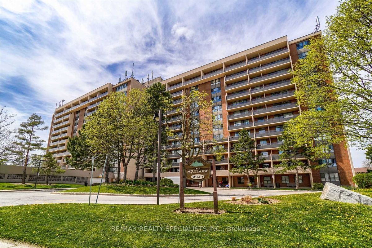 2929 Aquitaine Ave, unit 206 for rent - image #2