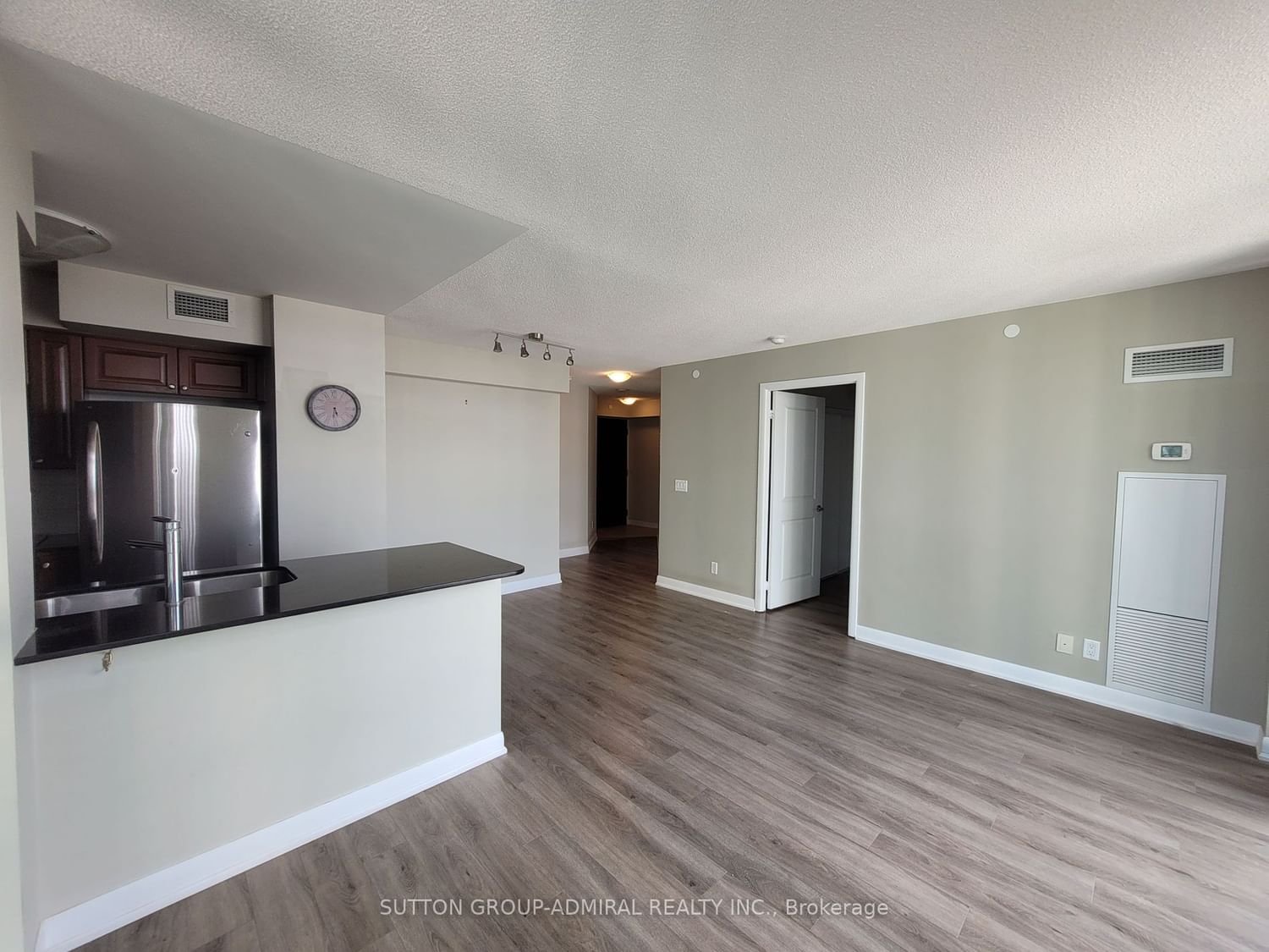 215 Sherway Gardens Rd, unit 1810 for rent - image #3