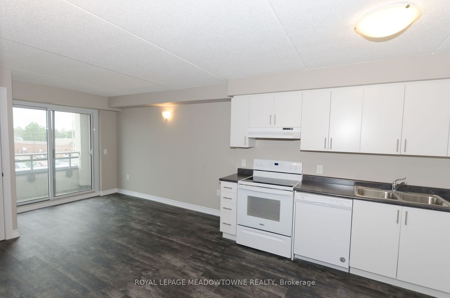 716 Main St E, unit 412 for rent in Downtown Milton - image #3