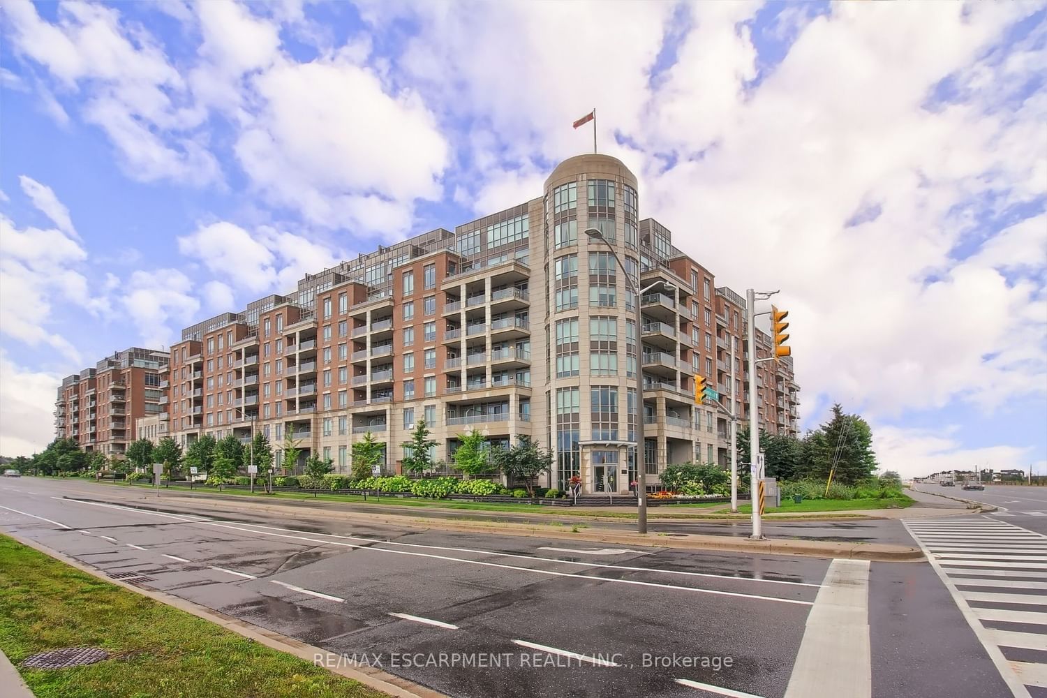 2470 Prince Michael Dr Emporium Condos 2 Beds + 1 2 Baths Unit 704
