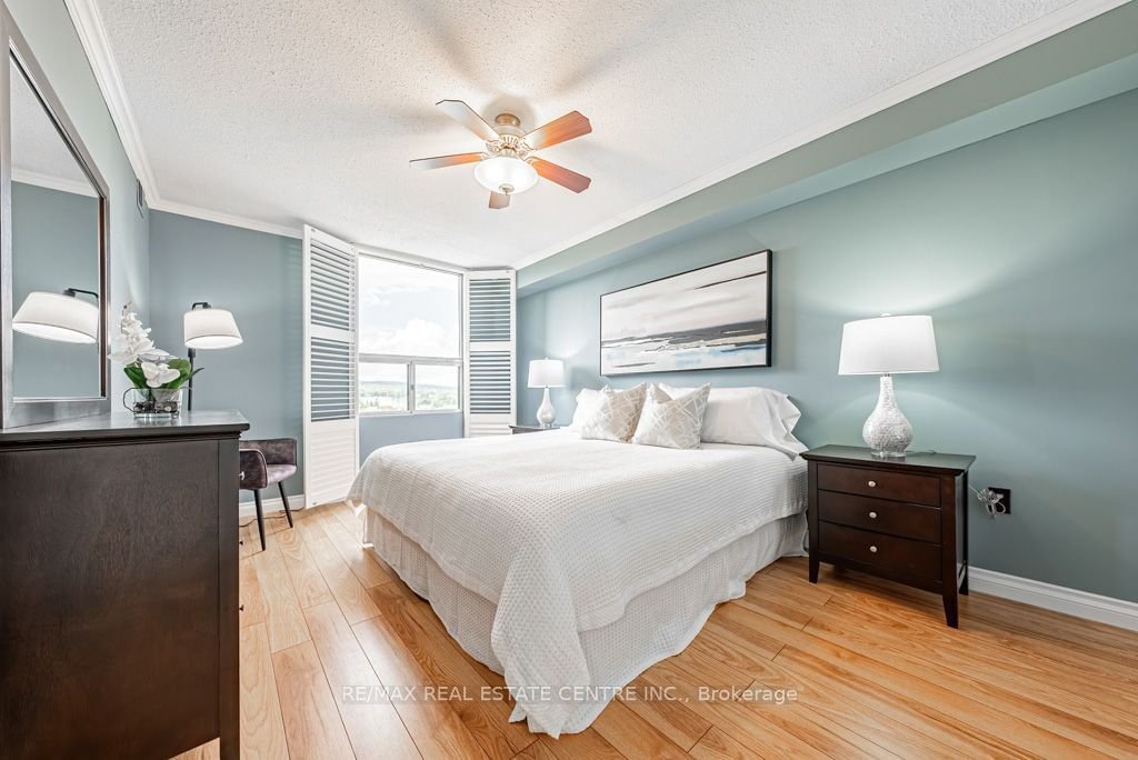 2055 Upper Middle Rd, unit 1009 for sale - image #12