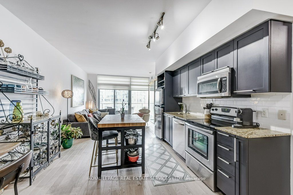 103 The Queensway, unit 1915 for sale