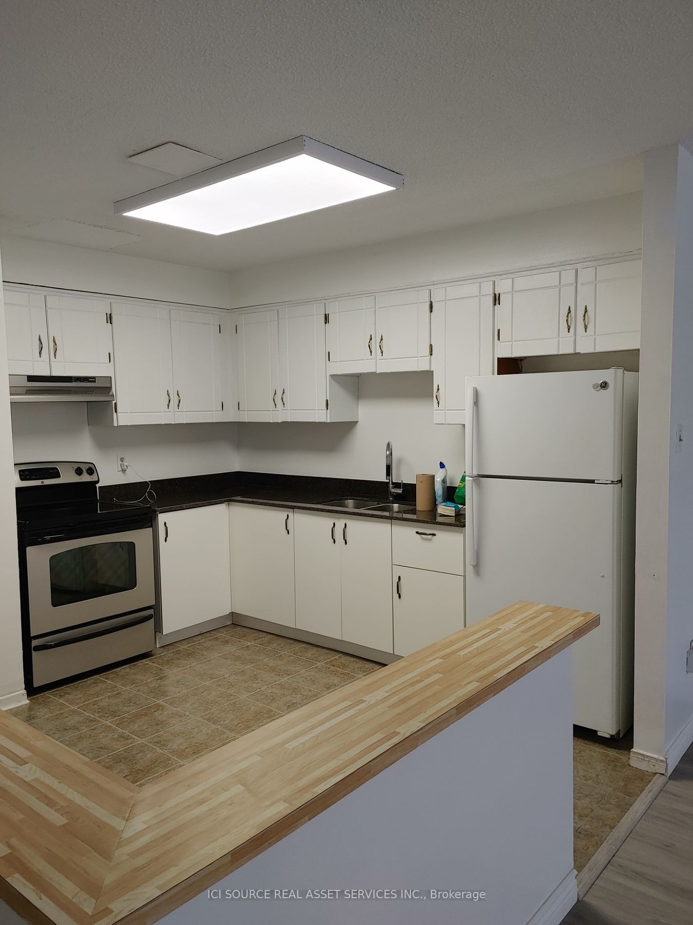 4140 Dundas St W, unit unit-a for rent in Edenbridge | Humber Valley - image #3