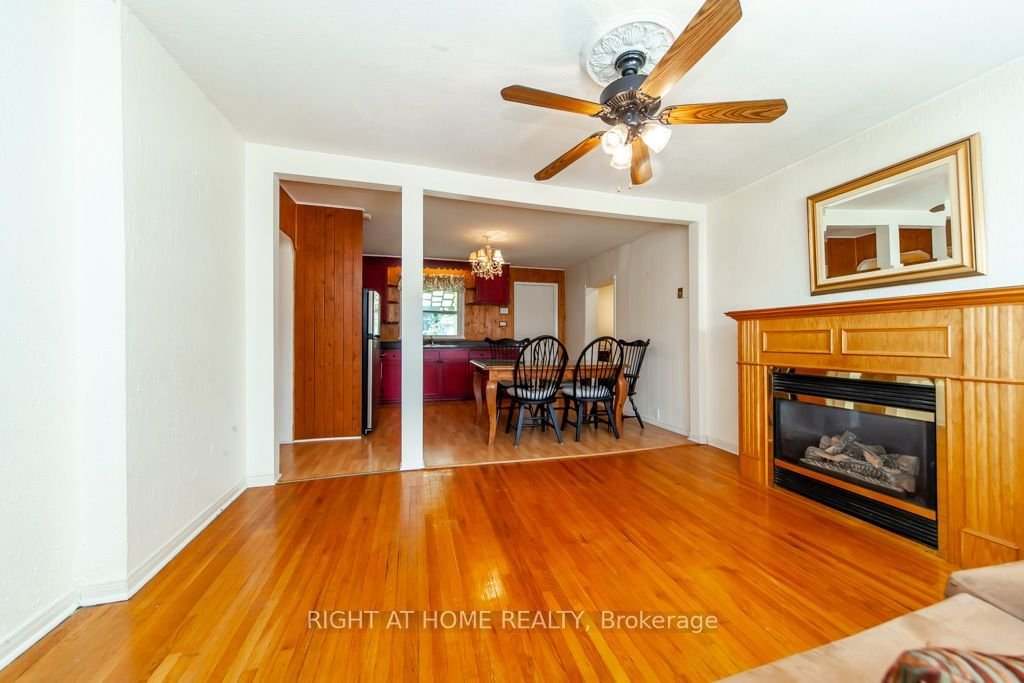 947 Tenth St for sale  - image #7