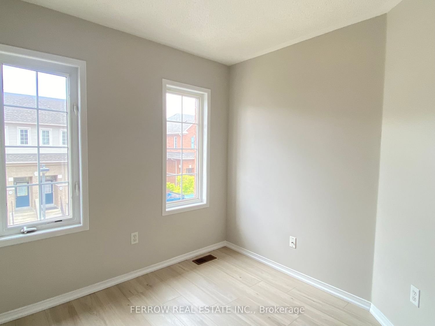 4950 Albina Way, unit 173 for rent - image #28