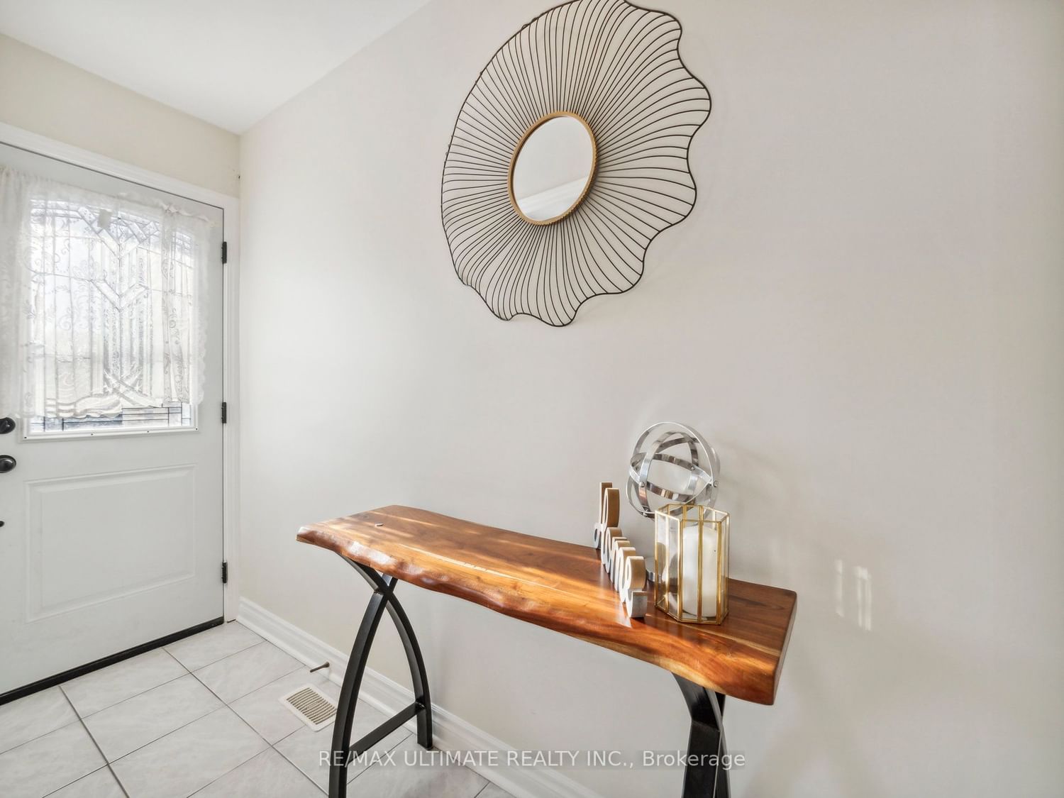 331 Boon Ave for sale in Caledonia - Fairbank - image #4