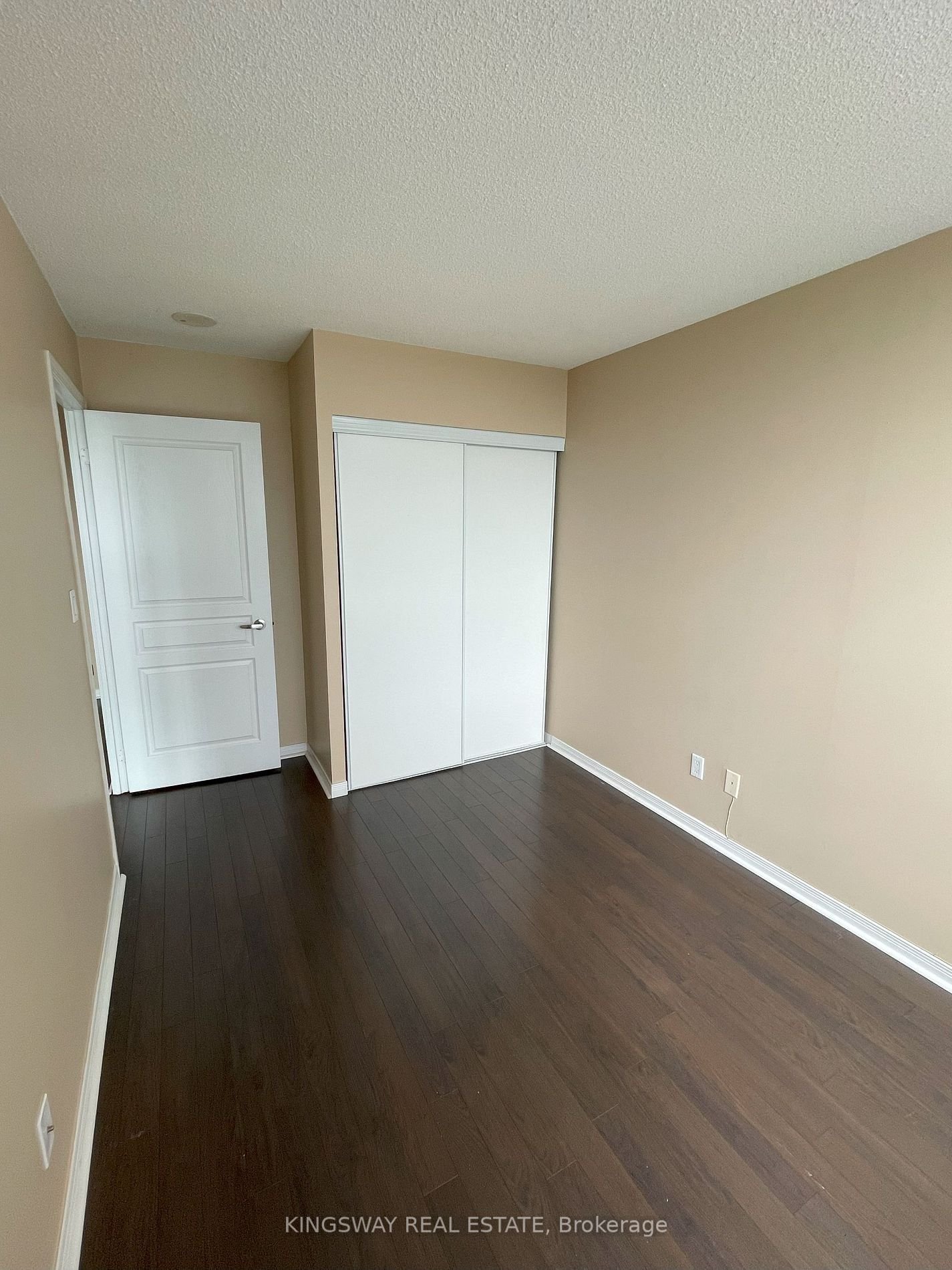 4879 Kimbermount Ave, unit 505 for rent - image #7